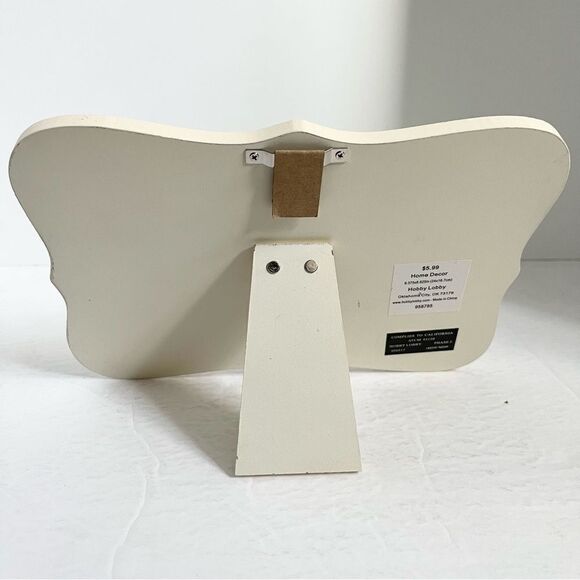 Bride and Groom Mr. and Mrs. Table Signs - Picture 6 of 8